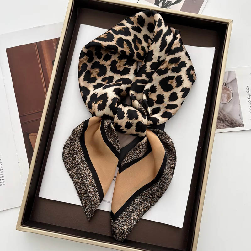 Ascot Neck Scarf - Foulard de cou en Satin imprimé