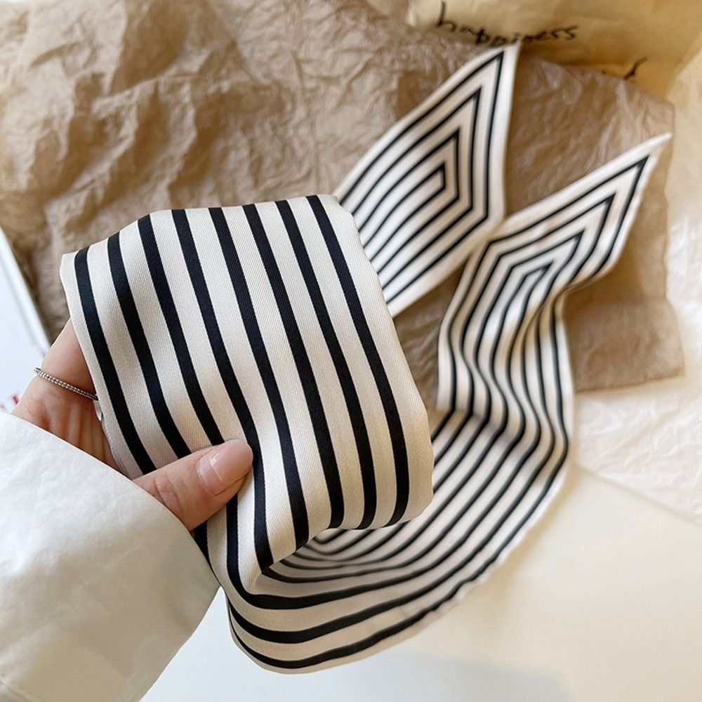 Élégant foulard imprimé à rayu - Silk Tie Striped avis et prix