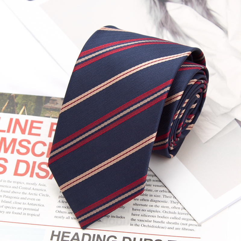 Cravate à col rayé pour femmes - Skinny Tie Men avis et prix