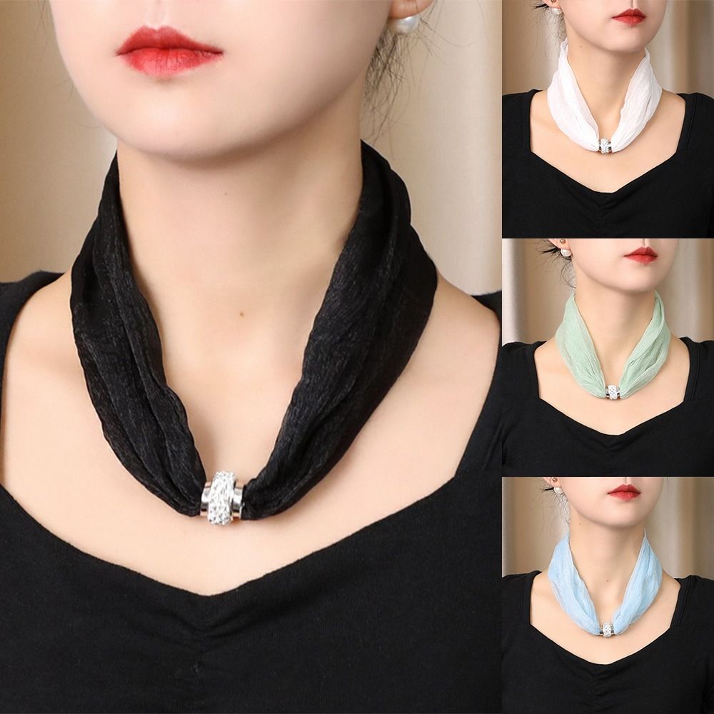 Écharpe de luxe pour femme à b - Ascot Neck Scarf avis et prix