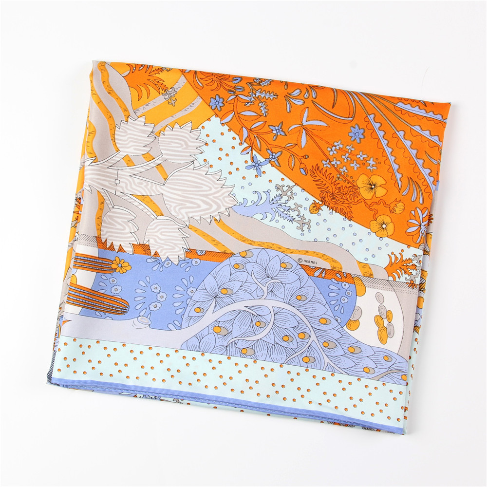 Foulard en soie sergé roulé à  - Face Scarf Mask avis et prix
