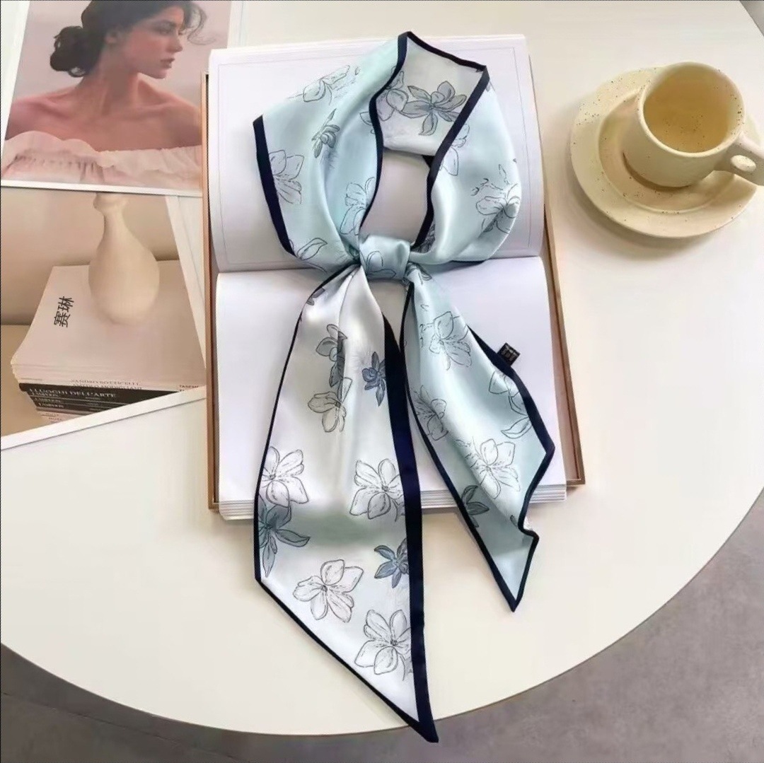 Foulard carré de luxe en soie  - Silk Tie Striped avis et prix
