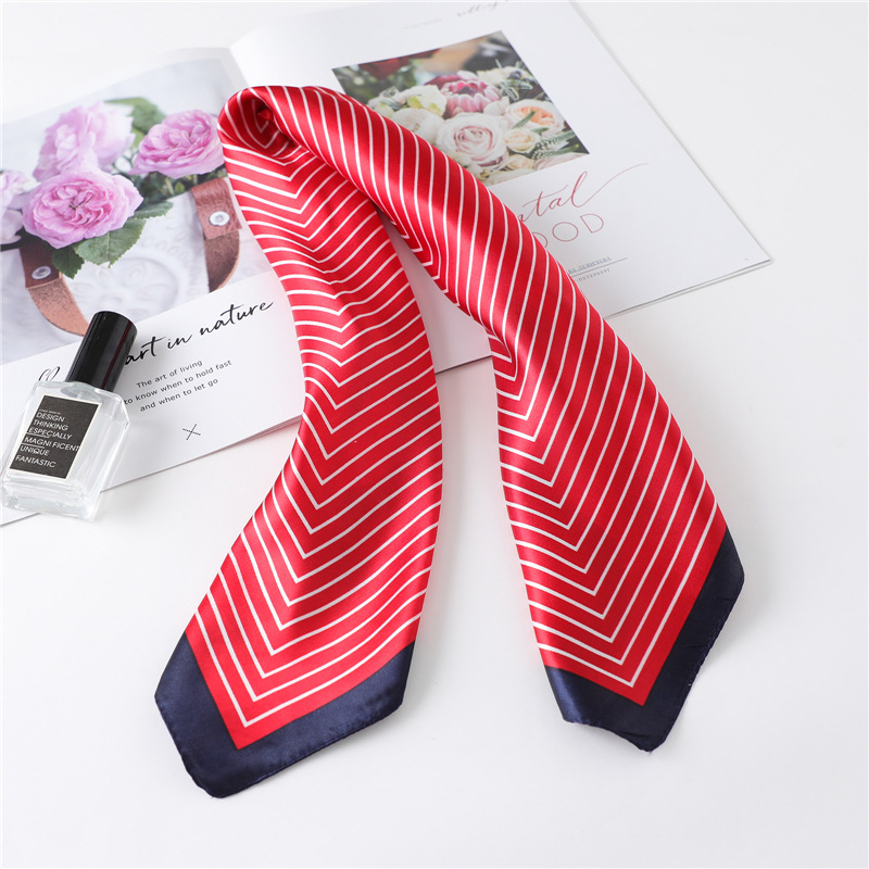 Foulard carré de luxe en soie  - Silk Tie Striped avis et prix