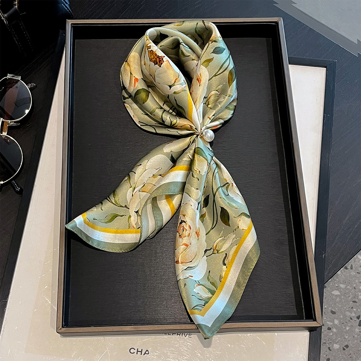 Foulard carré à fleurs de styl - Bandana Cotton avis et prix