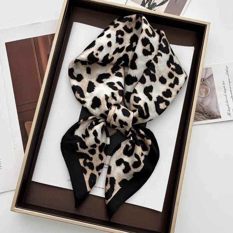 Foulard de cou en Satin imprim - Ascot Neck Scarf avis et prix