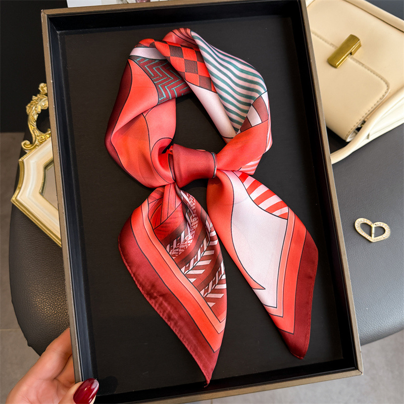 Foulard carré en soie imprimé  - Ascot Neck Scarf avis et prix