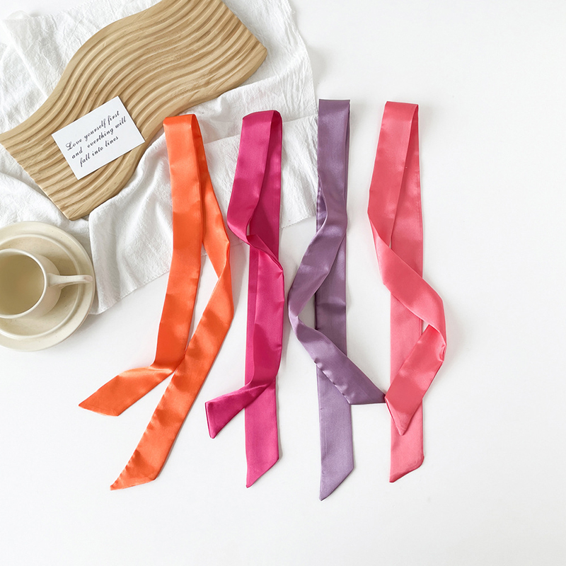 Foulard étroit en Satin de soi - Silk Neck Scarf avis et prix